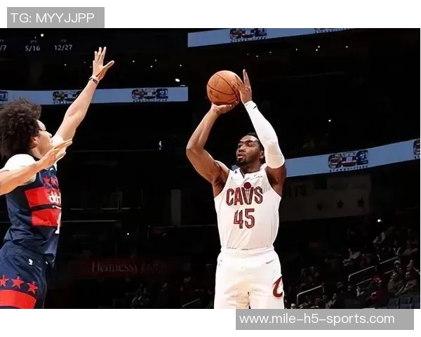 米切尔盛赞加兰复出提升球队进攻效率期待更流畅的配合与表现